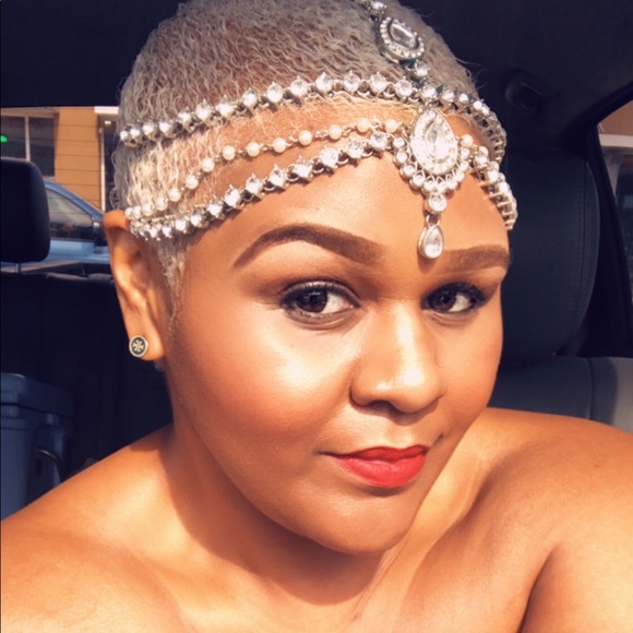 Meet your Posher, Andrea - Picture 1 of 1